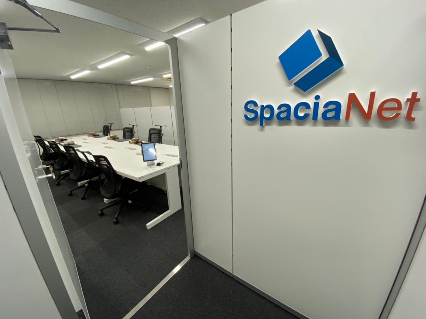 宿泊施設向け多言語オペレーションプラットフォーム『AirXpress』を提供する株式会社SpaciaNet Japanが徳島オペレーションセンターを開設